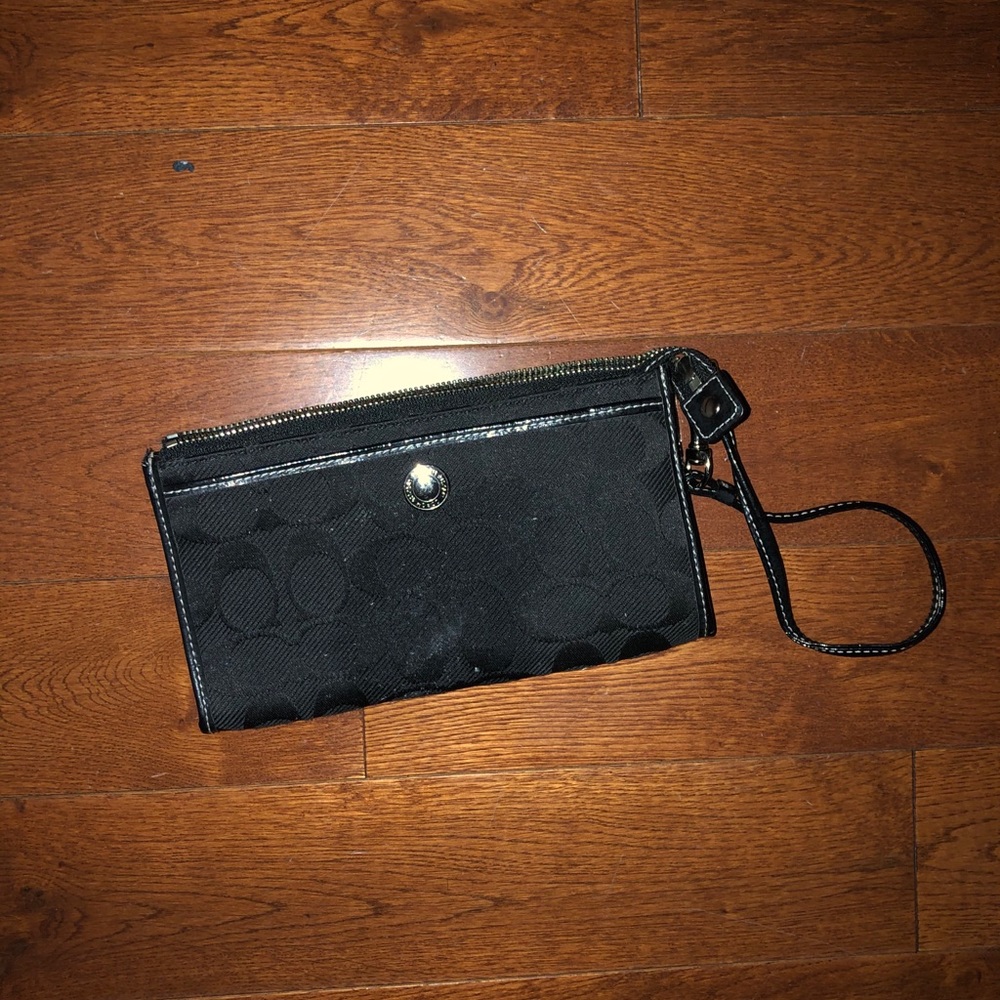 AUTHENTIC COACH WRISTLET ❤️🦄